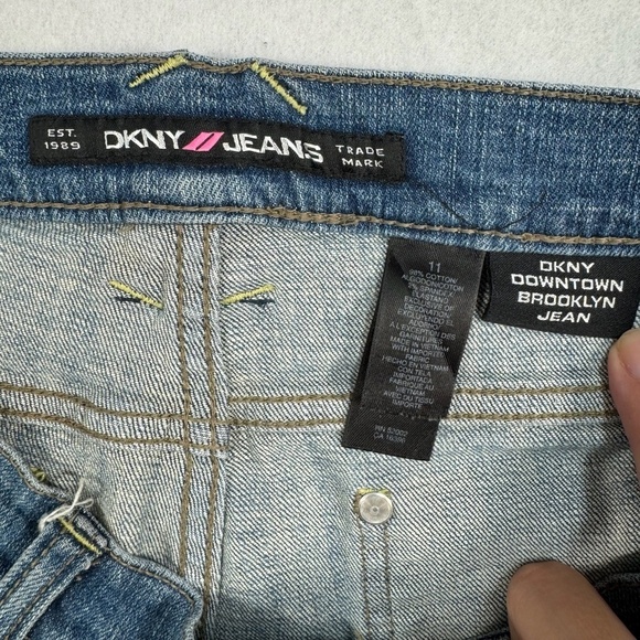 DKNY Downtown Brooklyn Bootcut Jeans Womens Juniors Size 11 Medium Blue Mid Rise - Picture 5 of 12